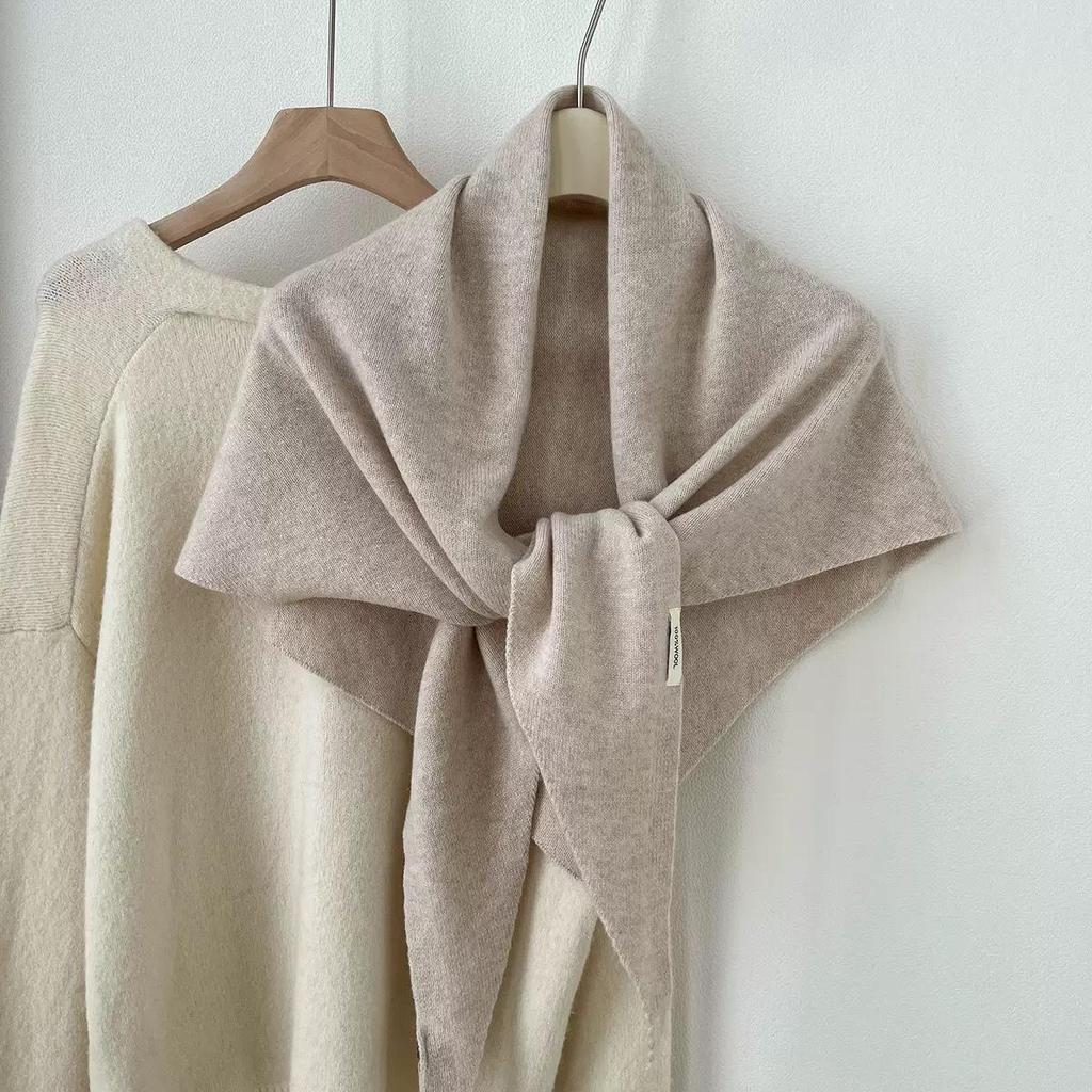 Women's 100% Wool Knit Triangular Scarf - Large Shawl for Autumn/Winter, Warm Outerwear, Neck Protector