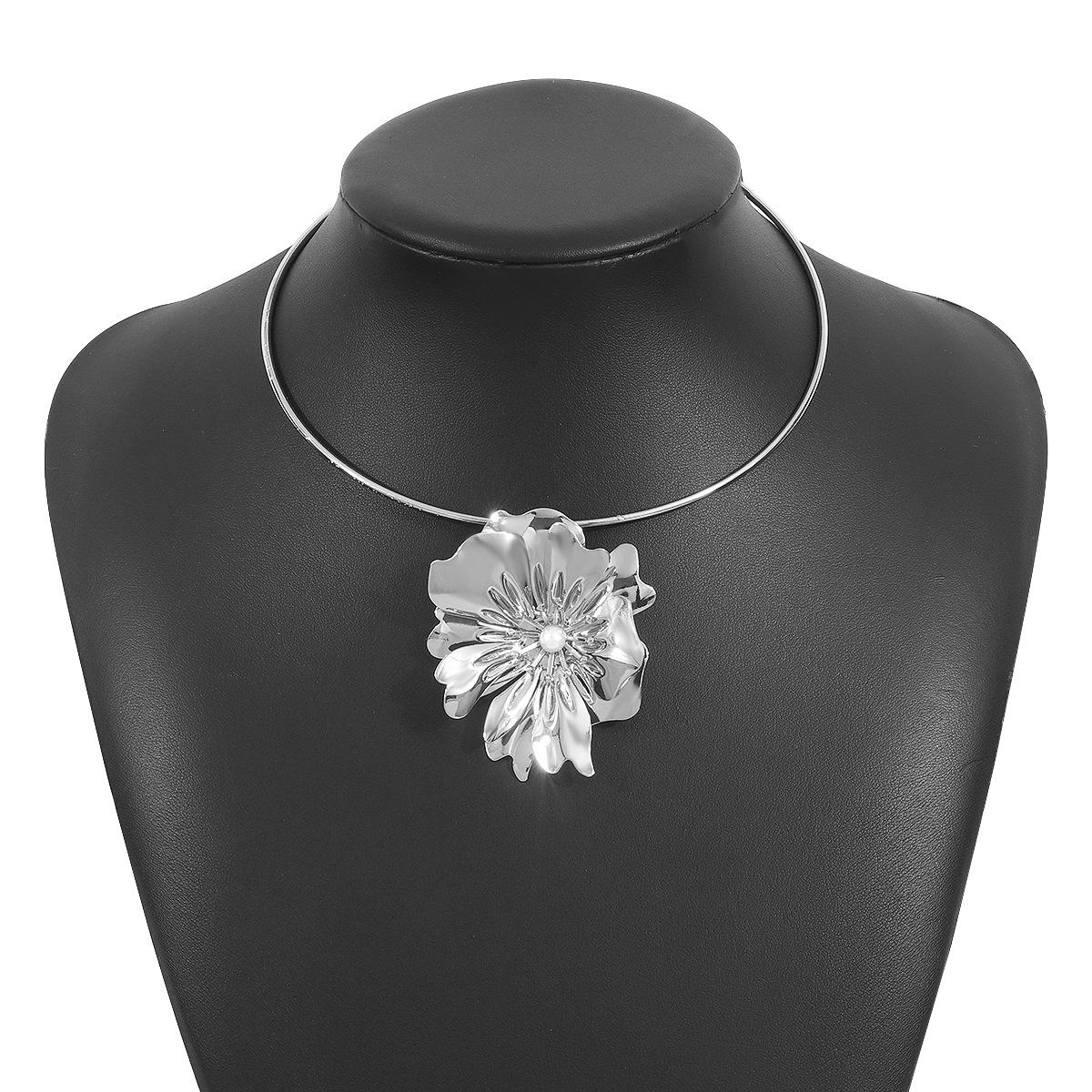 

Tooxika Перебільшений Металевий Великий Квітковий Кольє Вінтажне Кольє з Штучними Перлами