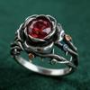 Anello Eco-friendly 2025 in Lega di Diamante con Spina di Rosa Rossa – Stile Retro Europeo/Americano per Donne