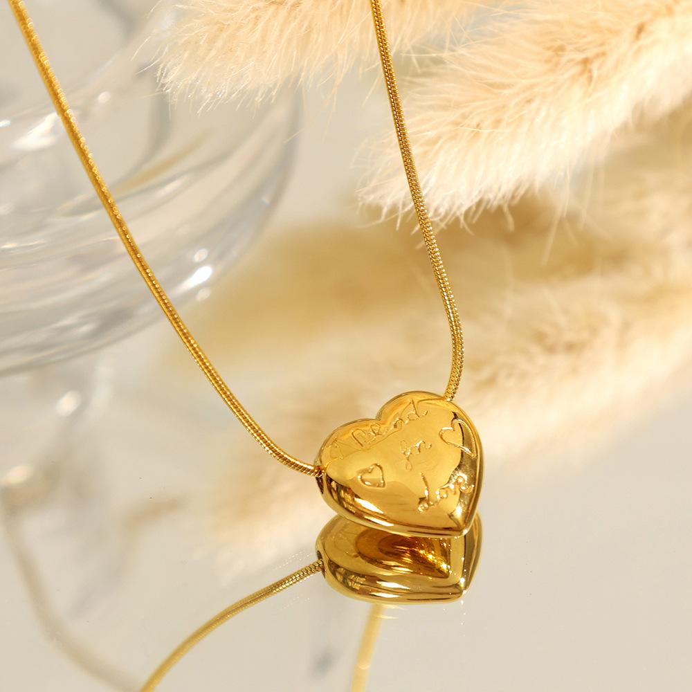 2026 Fashion Simple Plated 18k Gold Love Compact Necklace Femininity Versatile Clavicle Chain