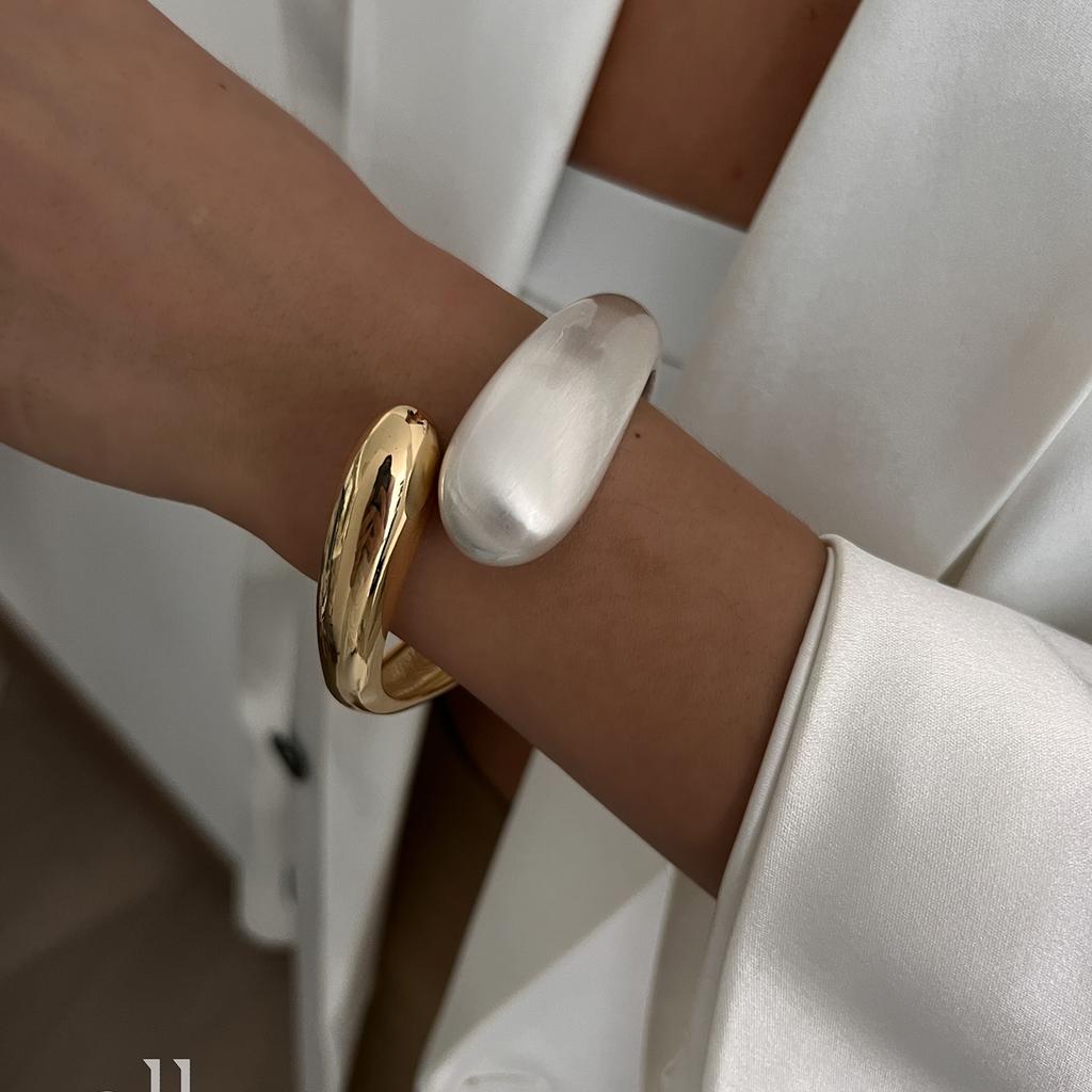 Ingemark Exaggerated Punk Matte Heavy Metal Chunky Open Bangles for Women Vintage Geometric Spring Bracelets Men Couple Jewelry