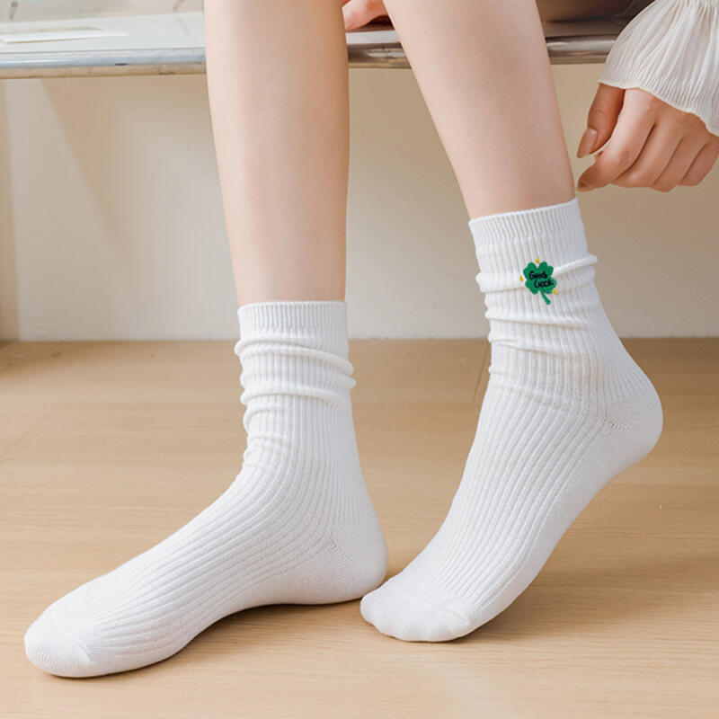 A set of unisex socks for employment, promotion, civil service exam, and passing the exam. For men