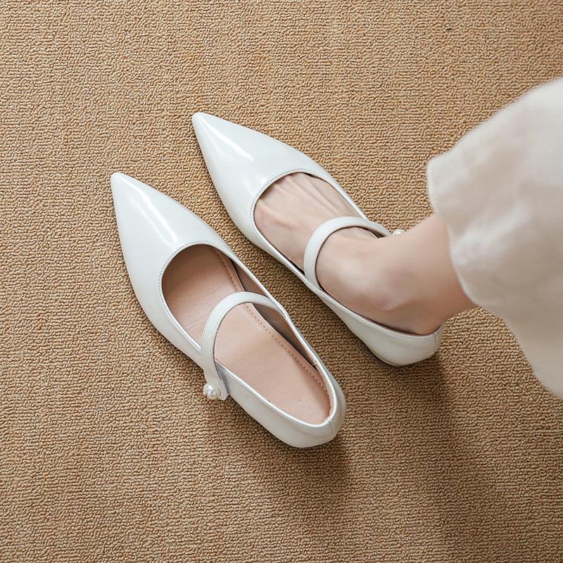 

Осенние туфли-лодочки с острым носком, неглубоким вырезом, на мягкой подошве, нескользящие, с внутренней платформой, маленького размера 33, универсальные женские туфли 33