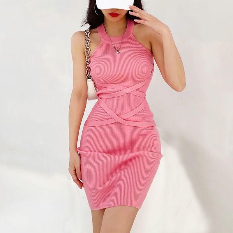 

Платье вязаное стрейч облегающего кроя без рукавов с узкими бретелями через шею, со скрещенными бретелями в стиле бандаж, в стиле чистой страсти, юбка-бедра Black S