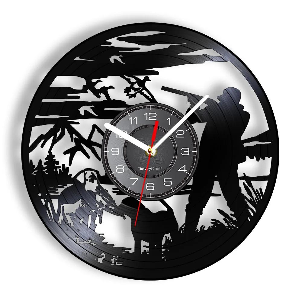 Wildlife Forest Hunting Animal Wall Clock Hunting Art Vinyl Record Wall Clock Home Wall Decoration Hunting Hunter Gift Watch