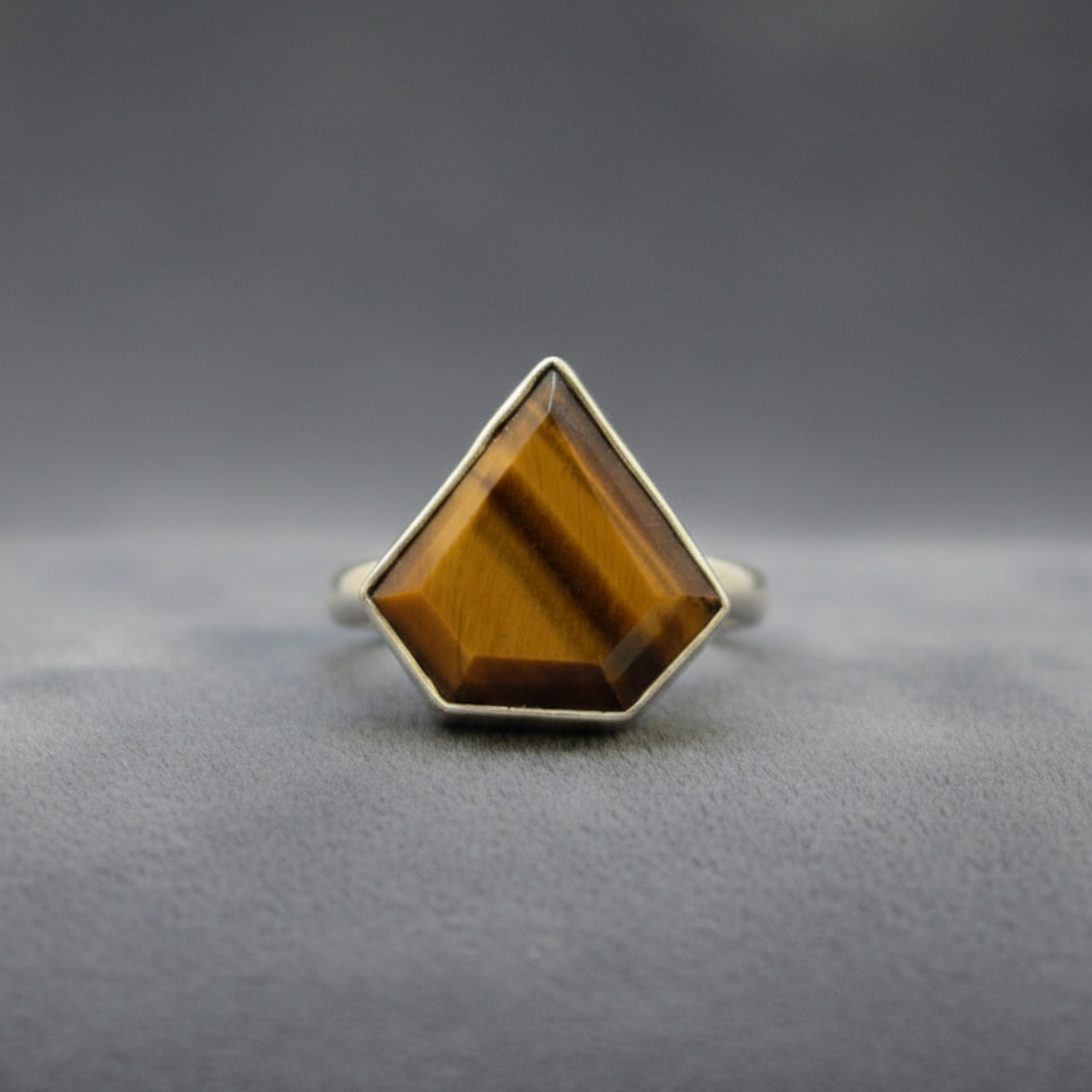 Tiger Eye Trillion Cut Statement Ring, 925 Sterling Silver Jewelry, Minimalist Boho Gemstone Ring, Promise Ring 12 серебряный