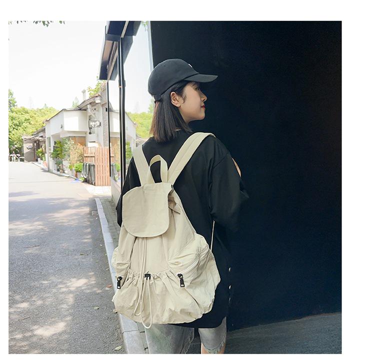 Trendy, Multi-functional Expandable Backpack for Men & Women – Ideal for Casual, Large Capacity Travel.