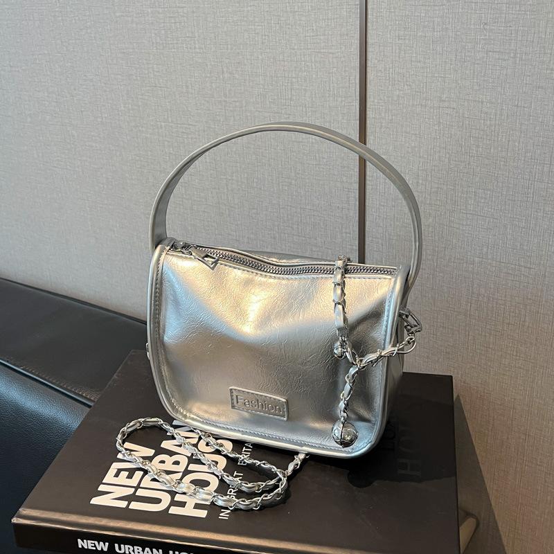 

Маленькая сумка премиум-текстуры женская 2025 новая модная цепочка на плечо сумка-мессенджер универсальная лакированная кожа портативная маленькая квадратная сумка серебряный