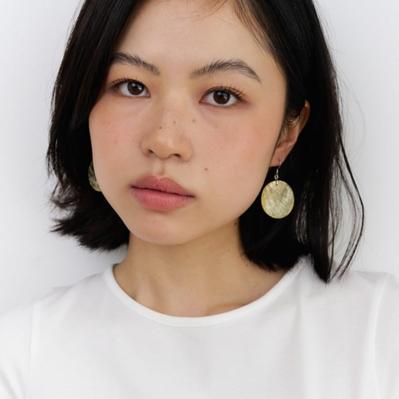 

geegee mother of pearl drop earring - yellow yellow