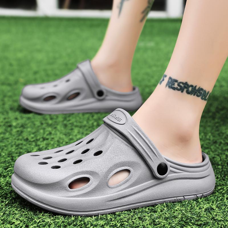 Fashion 2025 Summer New Hole Shoes for Men Breathable and Comfortable Garden Clogs Slippers Anti Slip Beach Sandals Shoes