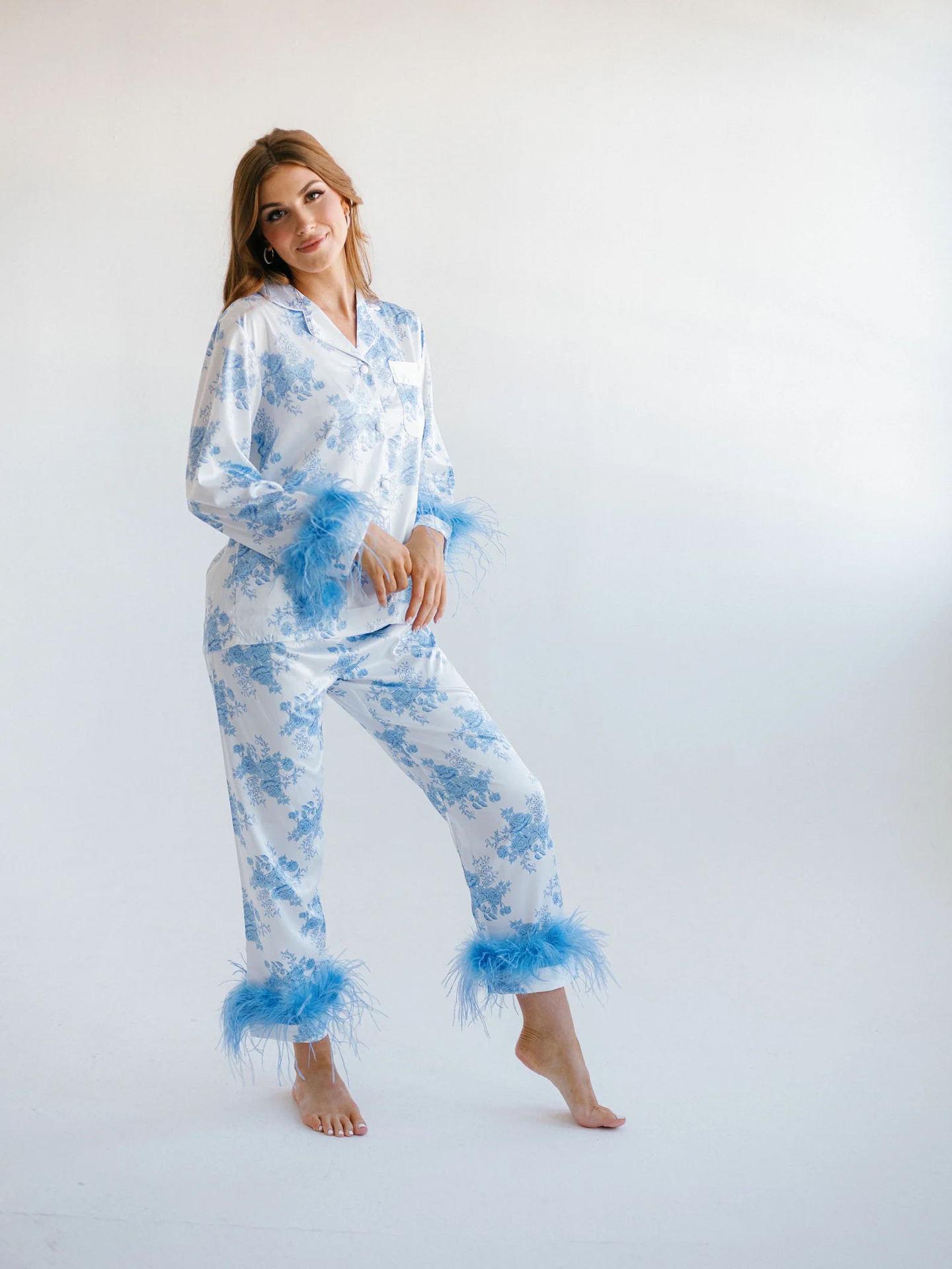 

European-American Satin Christmas Print Casual Pajama Set for Women Small небесно-голубой