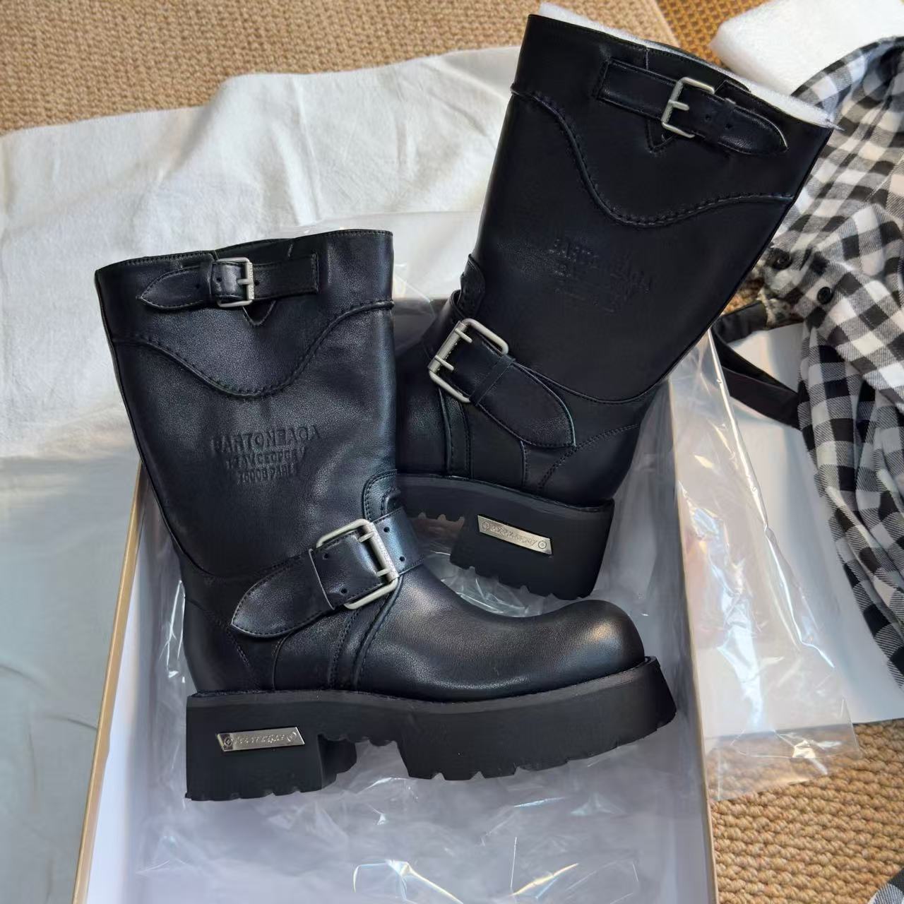 

Осень новые британские ботинки Мартин женские ретро пряжка на ремне универсальные ботинки-локомотивы толстая подошва толстый каблук короткие ботинки одинарные ботинки 40 чёрный