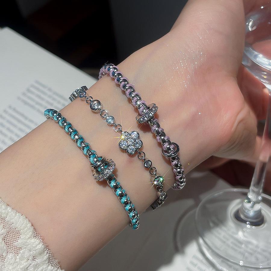 Elegant Zirconia Flower Bracelet: Luxurious Five-Petal Rope Design for Women
