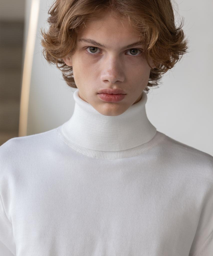 Dekkoloso Mode Herasi Turtleneck Knit [White]