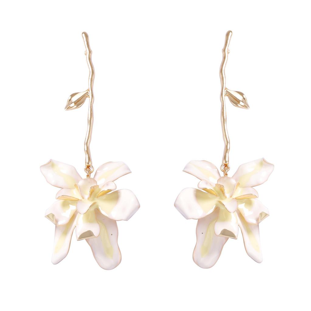 Exaggerated Fashion Metal Flower Decoration Stem Earrings Versatile Temperament Holiday Style Long Women's Earrings