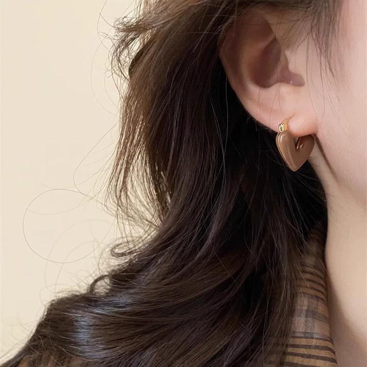 2023 Coffee Heart Earrings: High-End Niche Design, Light Luxury Studs for Women