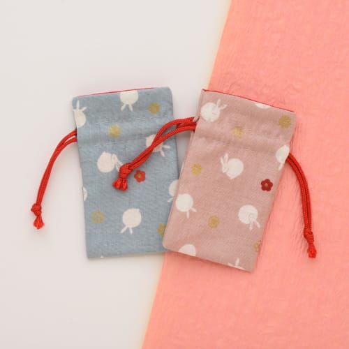 Hiranoya Amulet Bag, Drawstring Pouch, Power Stone, Salt, Bean Rabbit Design, Cute, Izumo Taisha Omotesando [Light Blue/Pink] (Light Blue)