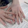 Nailart – Nagelsteentjes en nagelsieraden