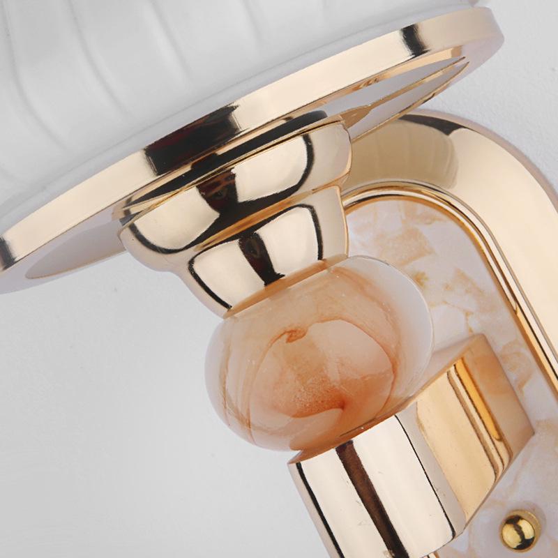 Светодиодная лампа для гостиной творческой личности