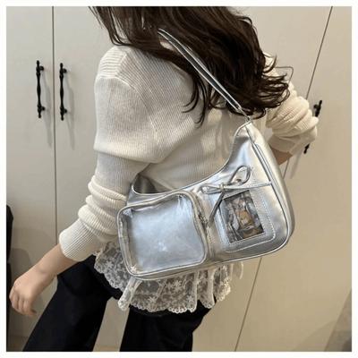 Borsa a tracolla in pelle PU con distintivi fai-da-te Borsa a tracolla Harajuku Borsa a tracolla Moda Harajuku