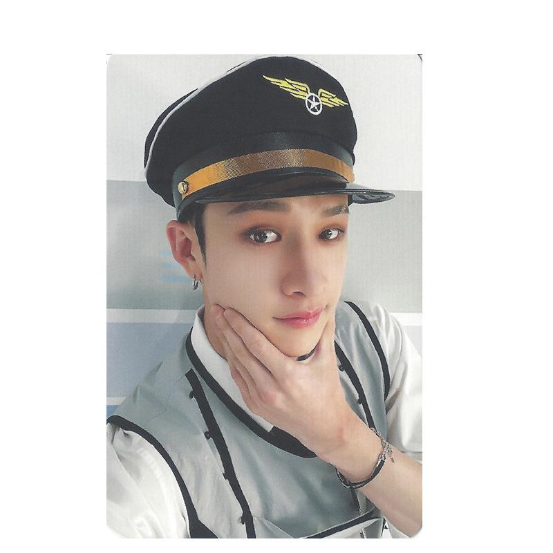 

Бездомные дети : Специальная официальная фотокарточка PILOT и неизданная фотокарточка Rockstar (Саундвейв Специальный) BANG CHAN (PILOT)