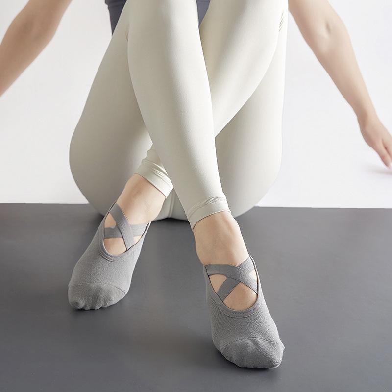 

Женские однотонные нескользящие носки с перекрестными ремешками для йоги и танцев — хлопок, впитывающие пот, с открытой спиной, носки для фитнеса на весну/лето. One Size серый