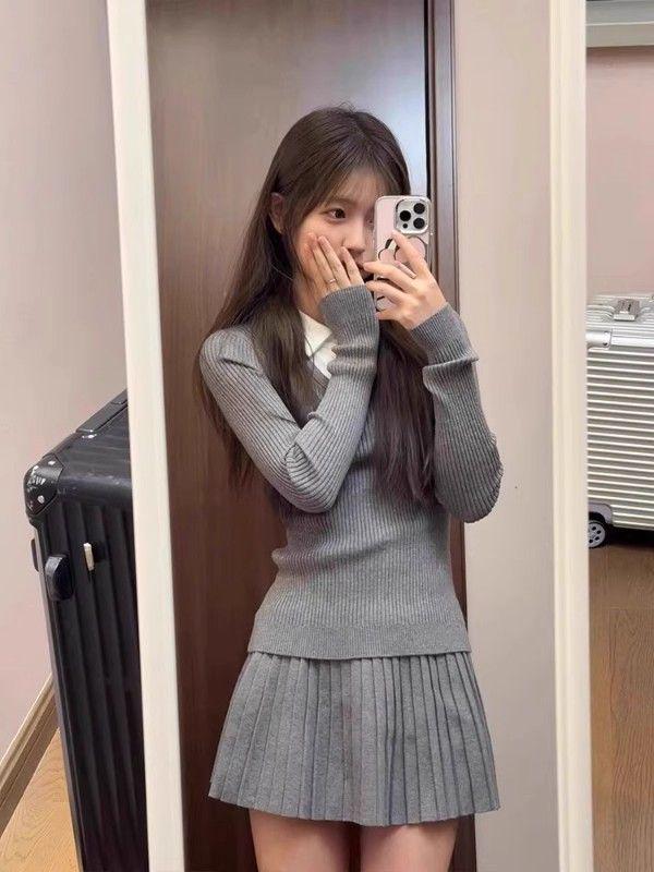 Korean Academy Style Women's Patchwork Knit Sweater: Slimming, Flattering Long-Sleeve Two-Piece for Autumn/Winter.