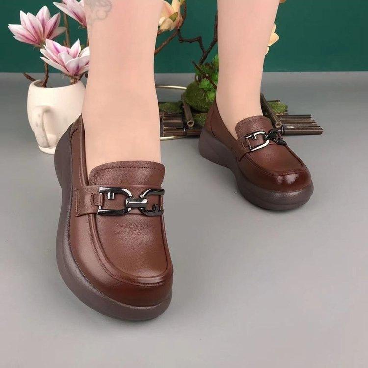 

2025 весна новая мягкая кожа британский стиль маленькие кожаные туфли ленивая толстая подошва увеличивающая высоту маффин мягкая подошва повседневные лоферы женские 40