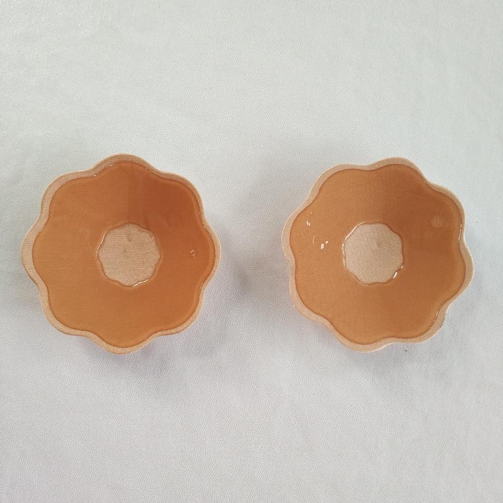 Sexy Reusable Breast Petals Invisible Strapless Bra Pasties Self Adhesive Nipple Cover Silicone Bra Pads For Women Party Dress