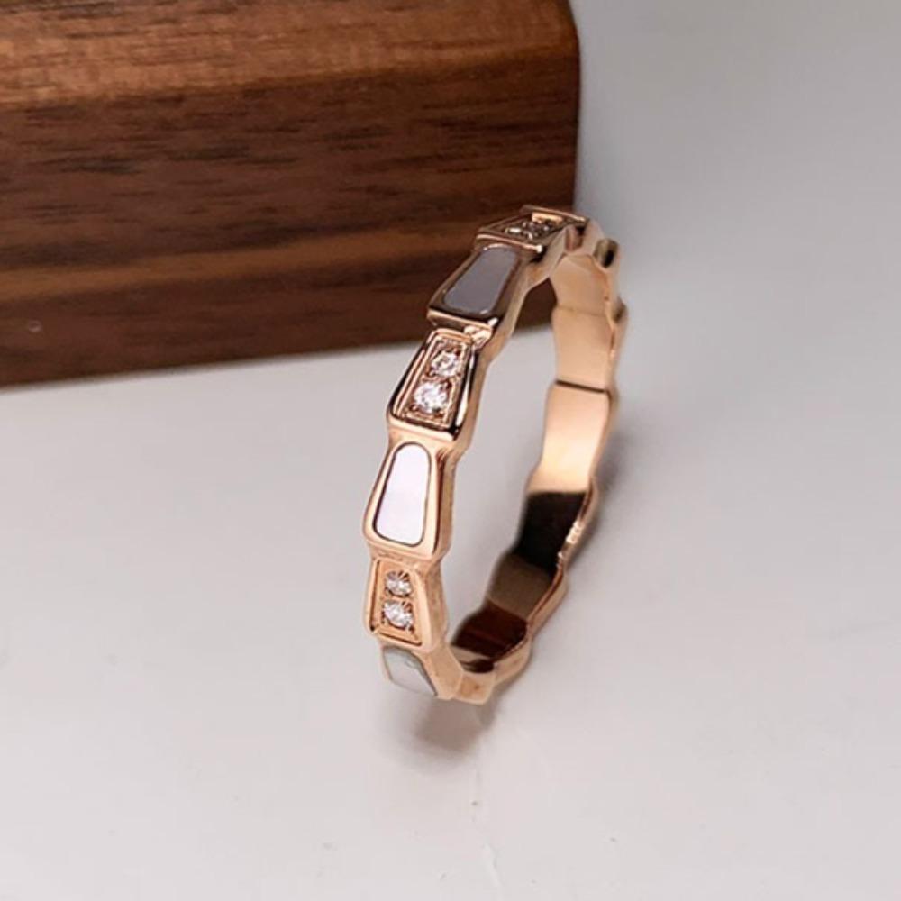 Vintage Luxury Snake Ring White Shell Inlaid Diamond Titanium Steel Fashionable Unique Jewelry