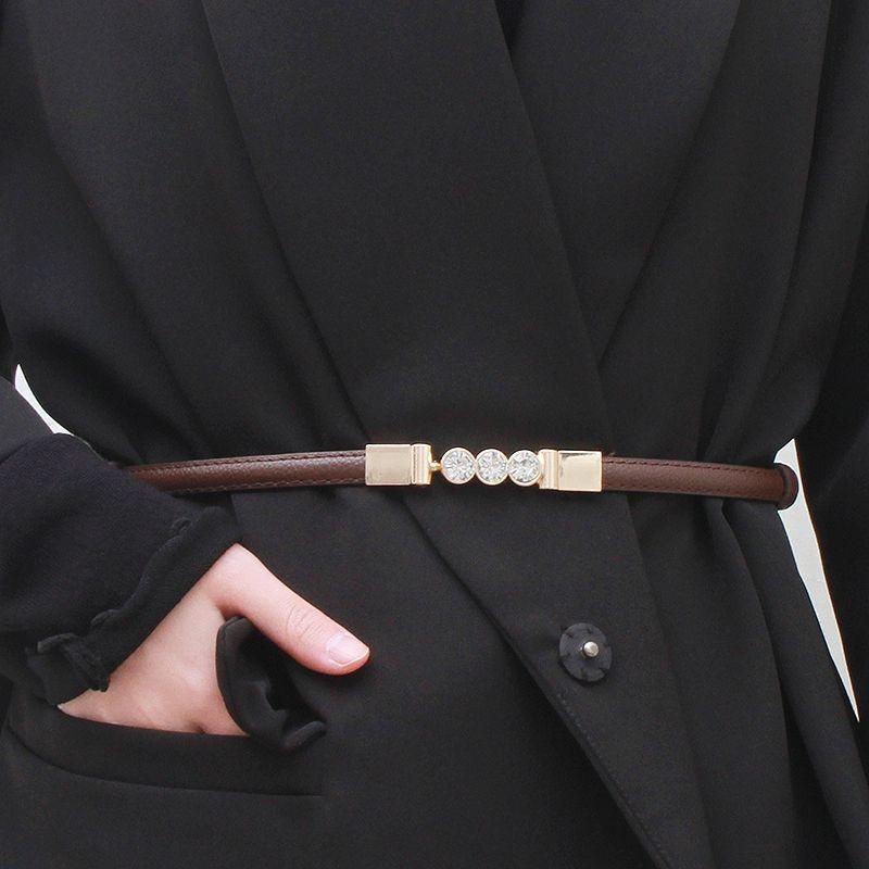 Chic Adjustable Women's Belt Compatible With Dresses In Trendy Colors And Styles