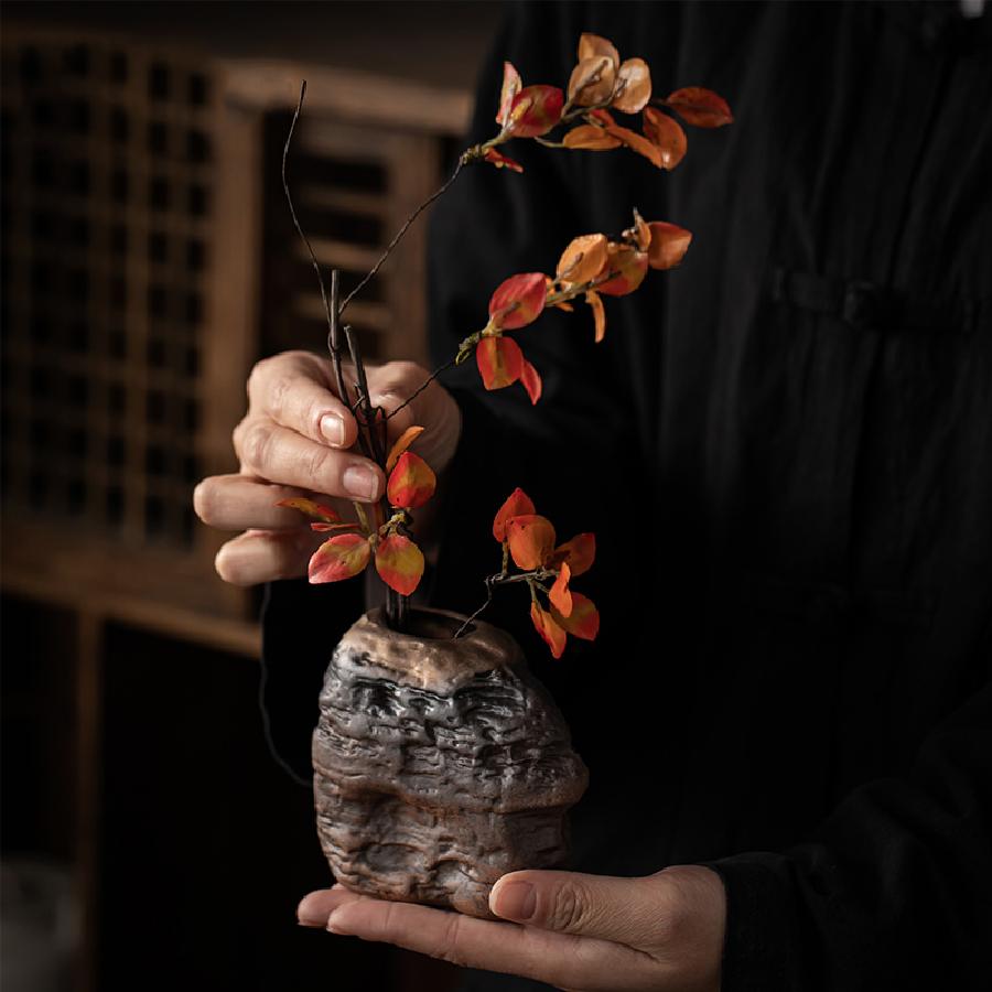 Retro surowa ceramika mini wazon na kwiaty, ceramiczny mały wazon na stół, dekoracja ornamentu hydroponicznego do wnętrz