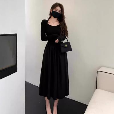 Nouvelle robe noire à manches longues et col carré pour les petites personnes, tempérament de printemps et d'automne pour femmes, amincissante à la taille, jupe longue intérieure