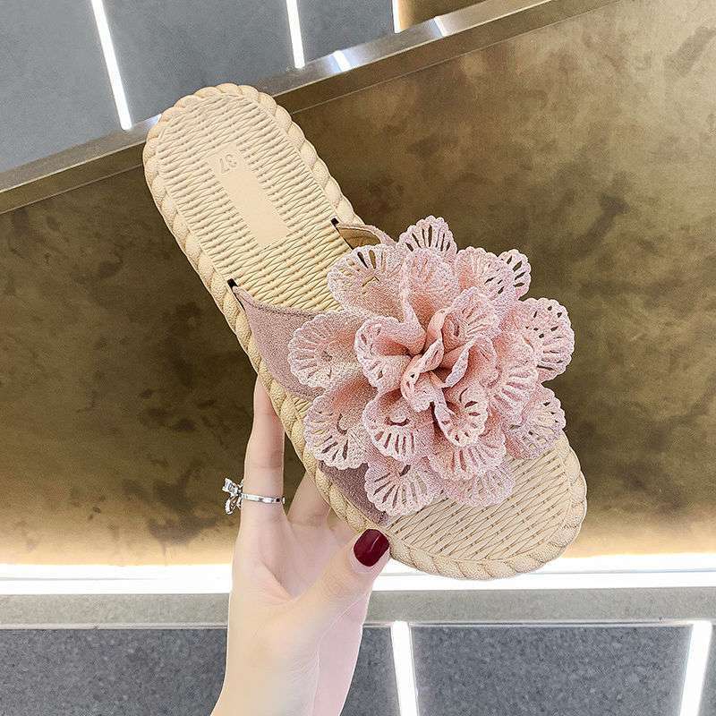 Płaskie, chłodzące kapcie damskie odzież wierzchnia 2025 nowość wiosna i lato koreańska wersja uniwersalne modne klapki z jednym paskiem dla dziewczynki