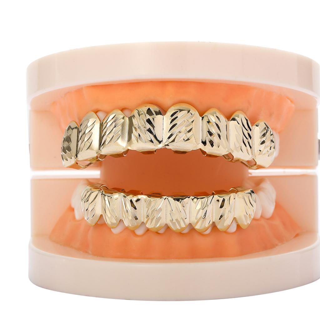 Hip Hop Smooth Textured Teeth Grills Gold Sets Fashion Body Jewelry 8 Teeth Top Bottom and Tooth Body Chain Gold Grillz Set
