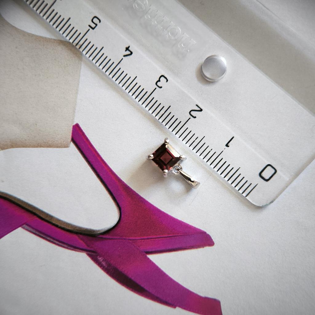 Silver Pendant with Garnet 0.85ct (2204367)