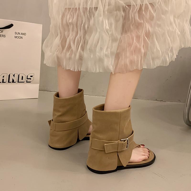 Fashion toe cool boots cover boots summer 2025 new soft leather fashion round head personalized round head Roman sandals