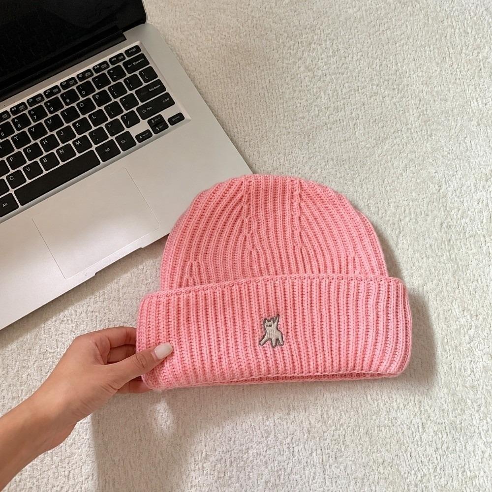 Polyester Knitted Beanie Hat Warm Lining Winter Ear Protection Hat Cat Embroidery Beanie  For Women