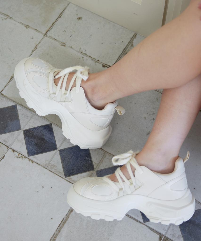 Cesti Mad Race Sneakers (Ivory)