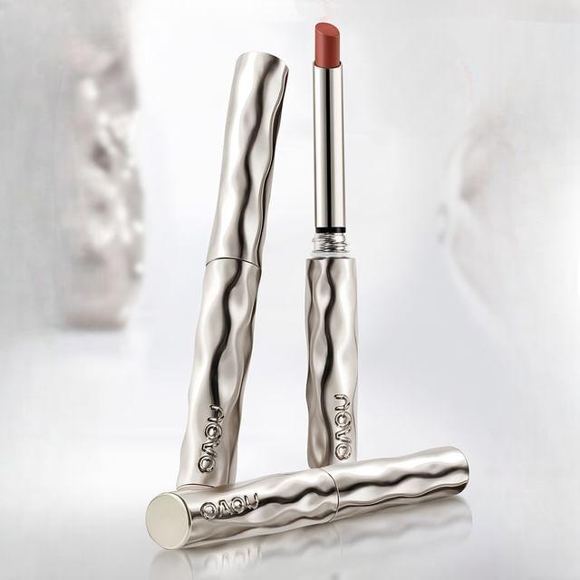 

NOVO - Floating Light Series Soft Mist Kiss Non-Stick Cup Lipstick - 6 Colors 688# Rosy Brown - 1g