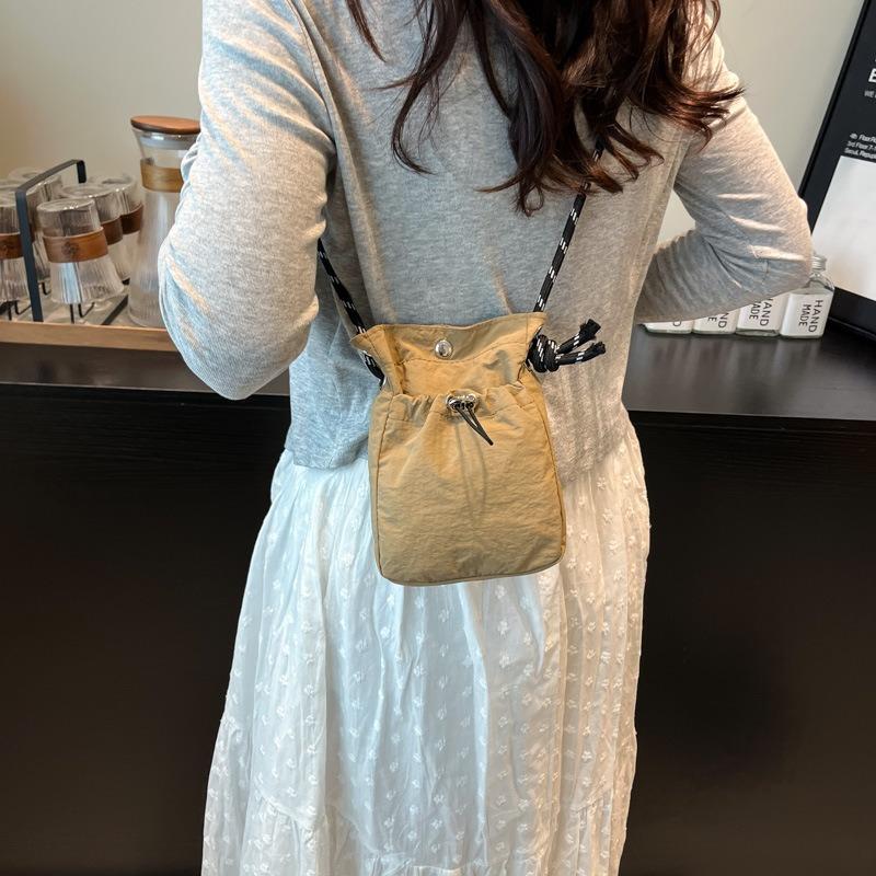 Literature and art new summer shoulder messenger bag drawstring small bag texture fashion mobile phone bag