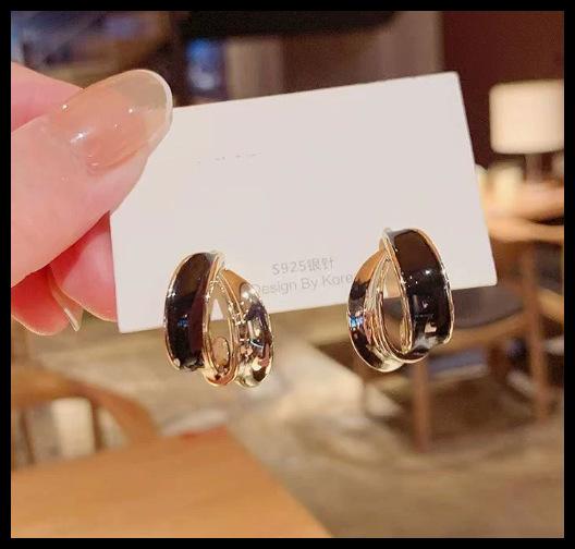 Korean Versatile Light Luxury Drop Ferret Geometric Stud Earrings Design High-end Temperament Earrings Earrings