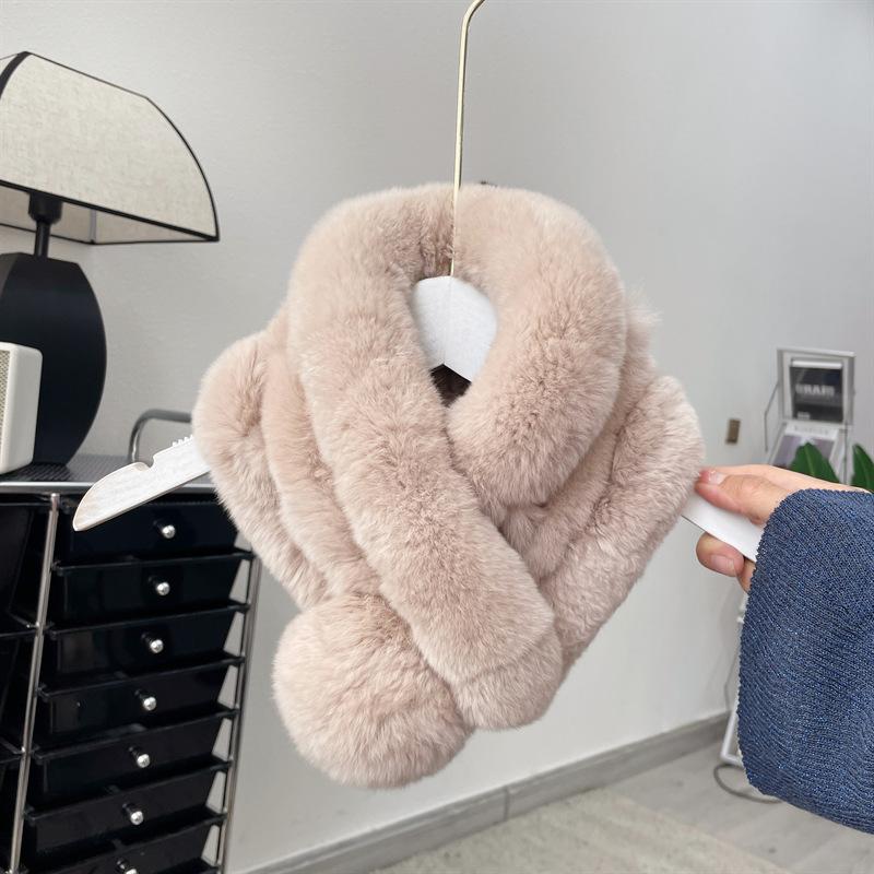 New Designer Gift Luxury Furry Faux Fur Winter Scarf for Women
