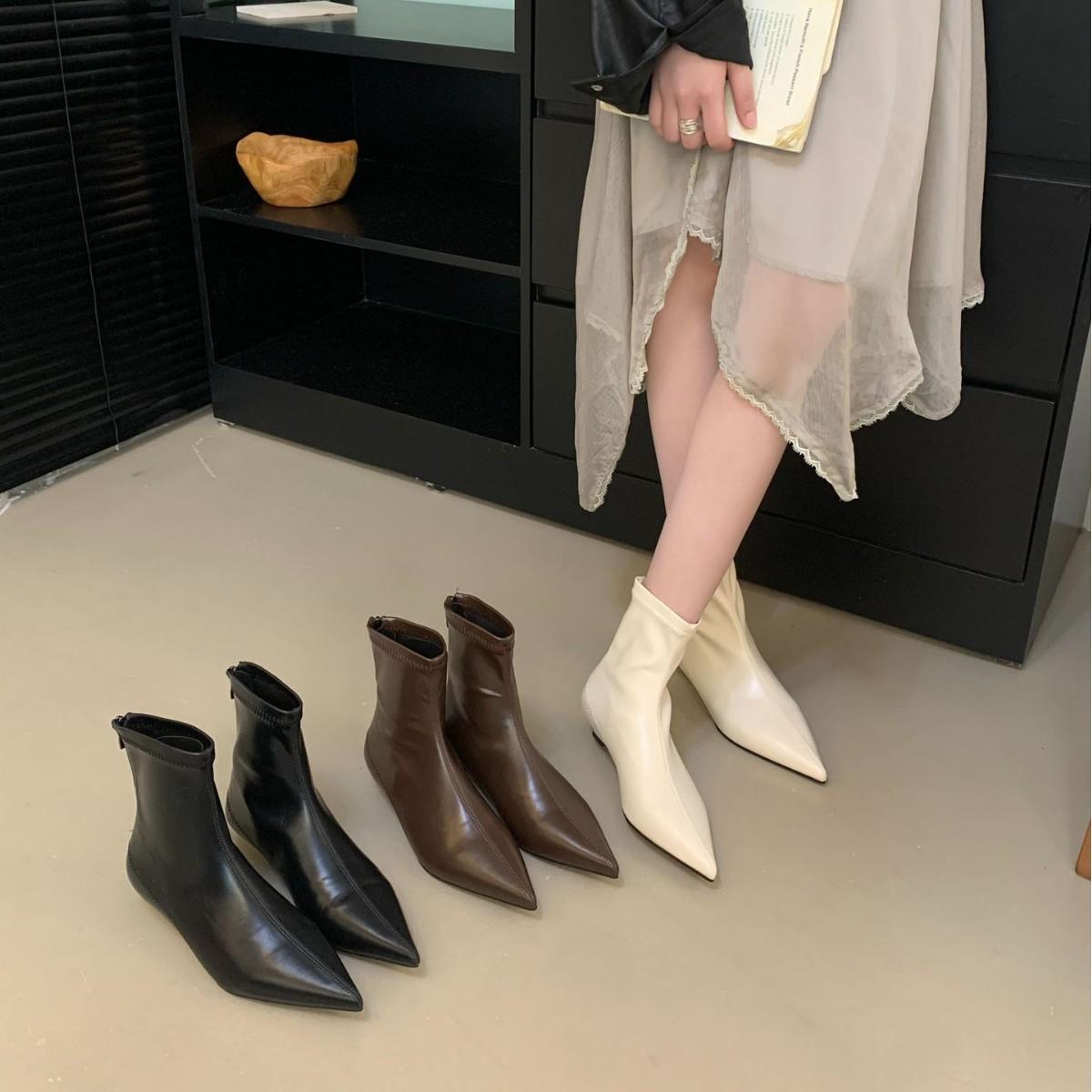 

Pointed short boots women s autumn and winter 2025 new women s boots inner heightening boots flat-bottomed short boots niche thin boots 39 белый