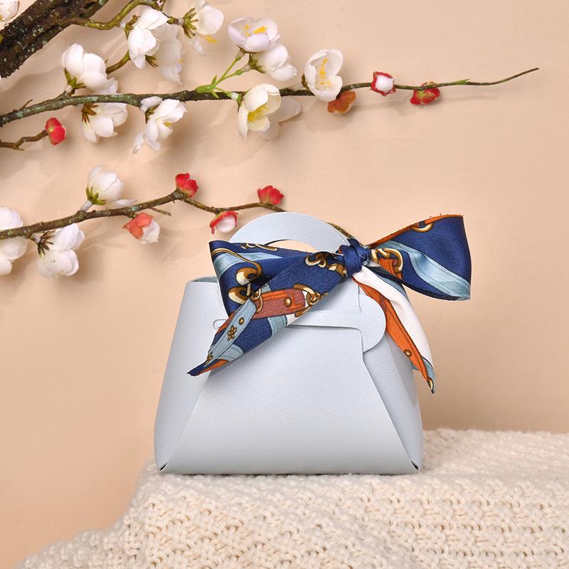 European-Style Creative Tote Candy Box for Chinese Wedding Celebration - Leather Gift Bag With Ribbon