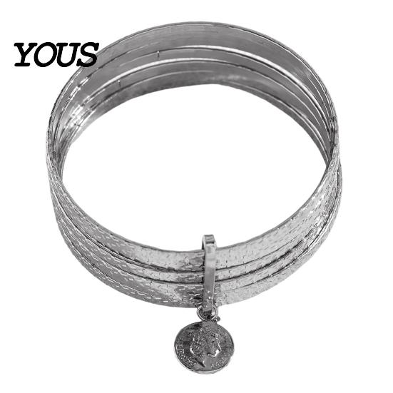 Vintage Inspired Bracelet Women with Portrait Coin Pendant, Multi-Layer Surround Check Pattern Stacking Effect Bangle, Electroplated Elastic Fit Wrist