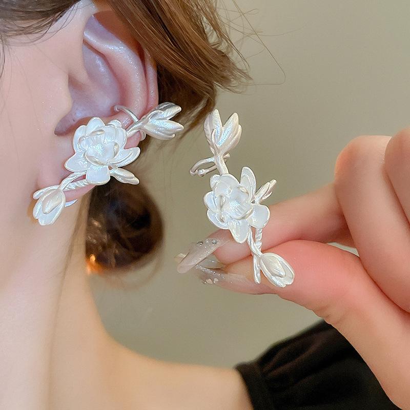 1Pc White Jasmine Earrings Vintage Style Elegant Ear Studs For Women Men'S Jewelry Accessories Party Gifts