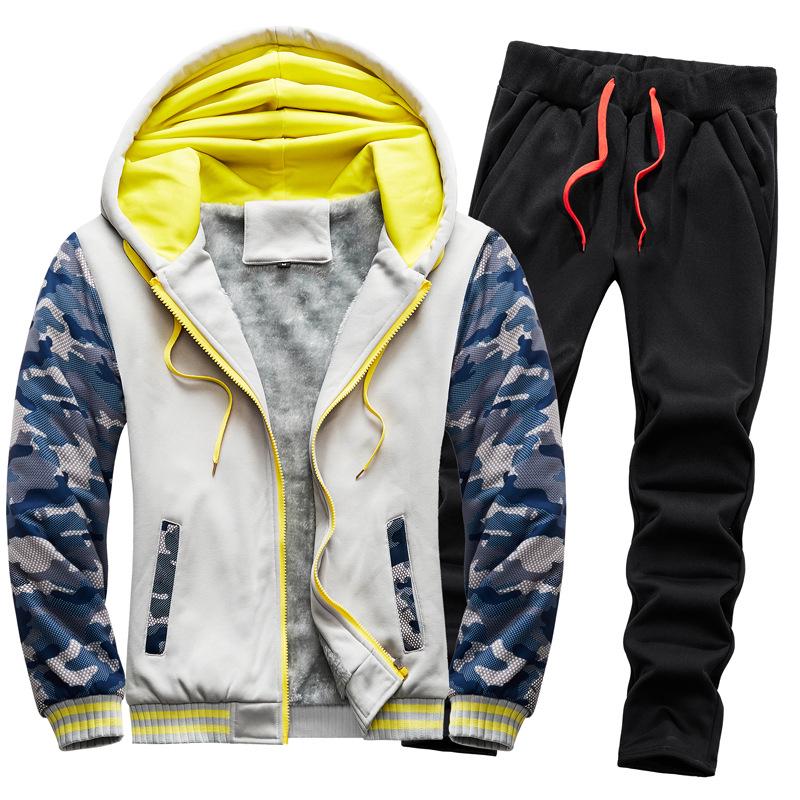 Men's Winter Camouflage Hoodie Suit - Thickened, Plus Velvet, Warm & Trendy Sportswear