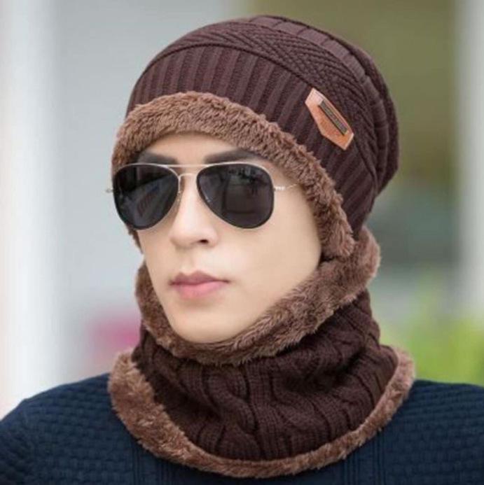 Hats men's and women's autumn and winter outdoor pullover to cover ears and keep warm knitted wool hats men's hats piled and thickened scarves