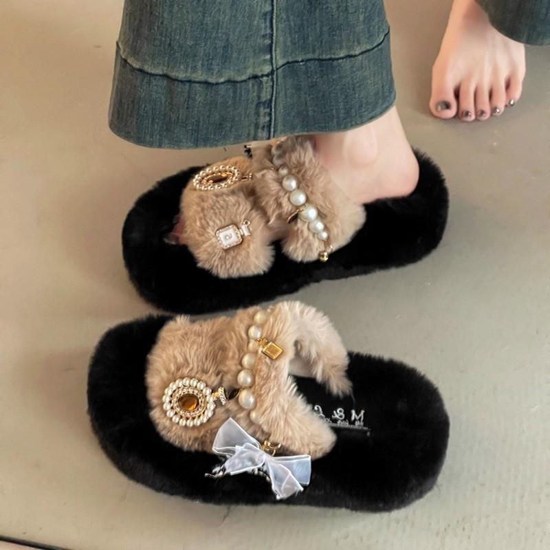 Xiaoxiangfeng outer wear girls fluffy slippers autumn and winter design sense pearl warm piled thickened one-word cotton slippers
